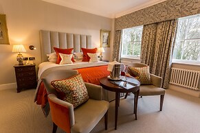 Storrs Hall Hotel