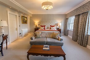 Storrs Hall Hotel