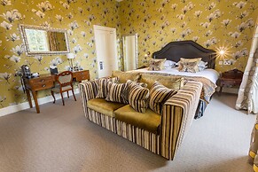 Storrs Hall Hotel
