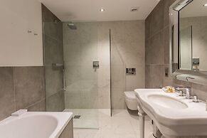 Storrs Hall Hotel