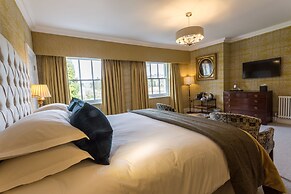 Storrs Hall Hotel