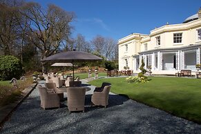 Storrs Hall Hotel
