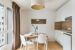 Q7 Lodge Lyon 7
