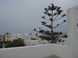 Perissa Hotel
