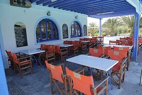 Perissa Hotel