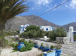 Perissa Hotel