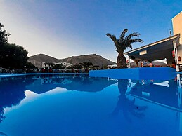 Perissa Hotel
