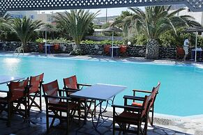 Perissa Hotel