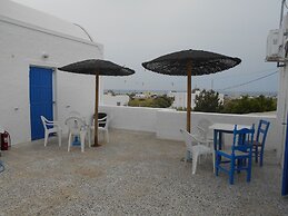 Perissa Hotel