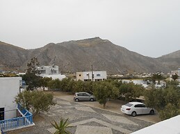 Perissa Hotel