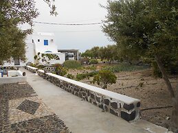 Perissa Hotel