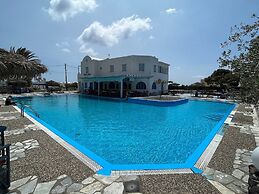 Perissa Hotel