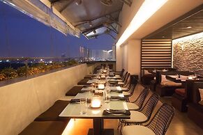 Hotel Ivory Tower