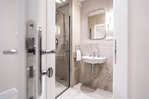 Venetian House Market Square Aparthotel