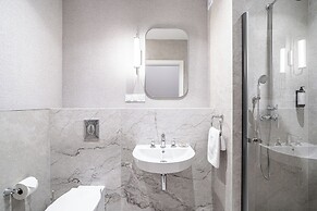 Venetian House Market Square Aparthotel