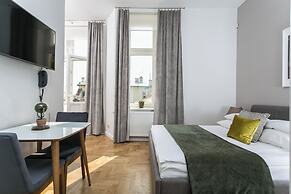 Venetian House Market Square Aparthotel