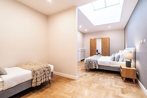 Venetian House Market Square Aparthotel