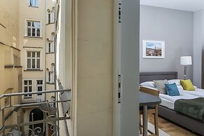 Venetian House Market Square Aparthotel