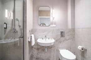 Venetian House Market Square Aparthotel