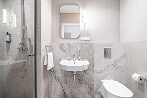Venetian House Market Square Aparthotel