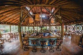 Kadir's Tree Houses