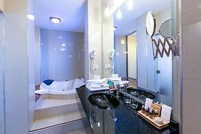 Golden Time Hotel