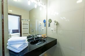 Golden Time Hotel