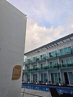 KC Beach Club & Pool Villas
