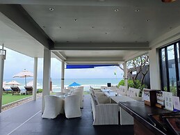 KC Beach Club & Pool Villas