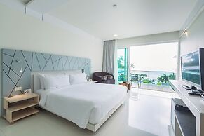 KC Beach Club & Pool Villas
