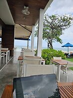 KC Beach Club & Pool Villas