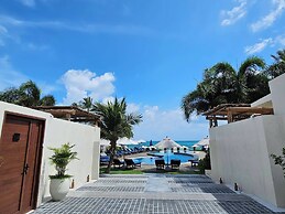 KC Beach Club & Pool Villas