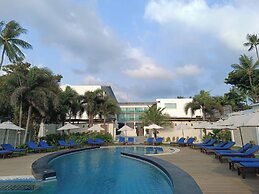KC Beach Club & Pool Villas