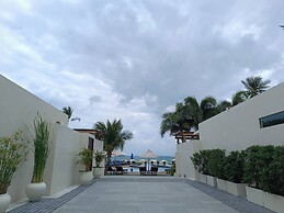 KC Beach Club & Pool Villas