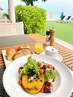 KC Beach Club & Pool Villas