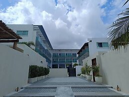 KC Beach Club & Pool Villas