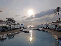KC Beach Club & Pool Villas