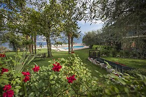 Residence Parco Lago Di Garda