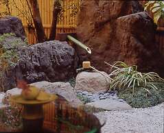 Kamogawa-kan Inn