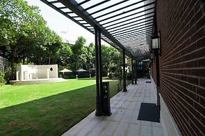Royal Grace Hotel