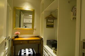 Royal Grace Hotel