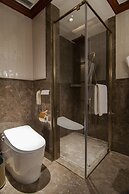 Royal Grace Hotel