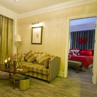 Royal Grace Hotel