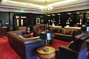 Royal Grace Hotel