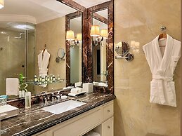 Royal Grace Hotel