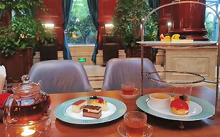 Royal Grace Hotel