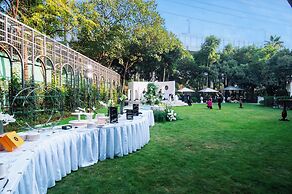 Royal Grace Hotel