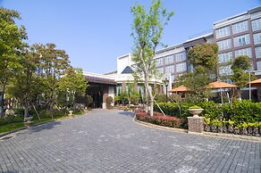 Royal Grace Hotel