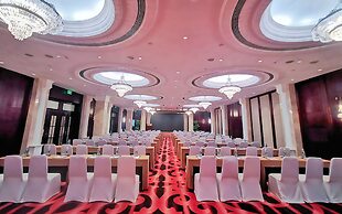Royal Grace Hotel