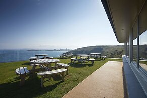 Lewinnick Lodge